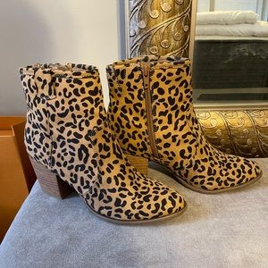 SOLD: Leopard Booties size 7